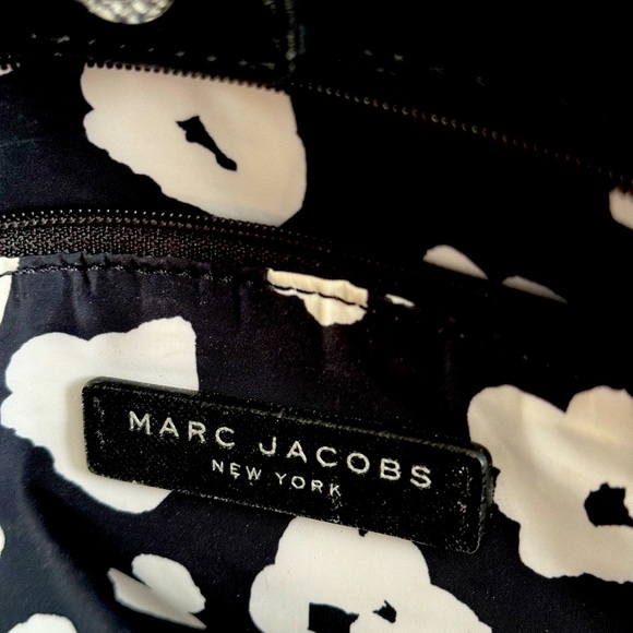 Marc Jacobs Saffiano side kick tote bag - Picture 5 of 8